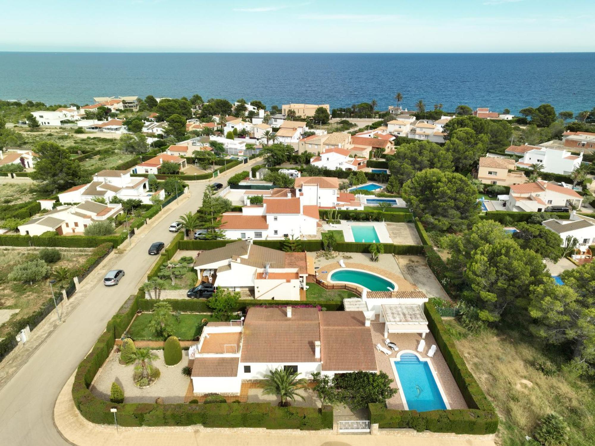 Exclusiva Villa Con Piscina Калафат Экстерьер фото